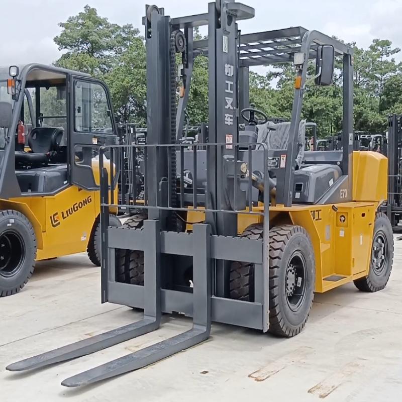 Customized Heavy Duty Forklift - Heavy Equipment Logistics 评论和价格