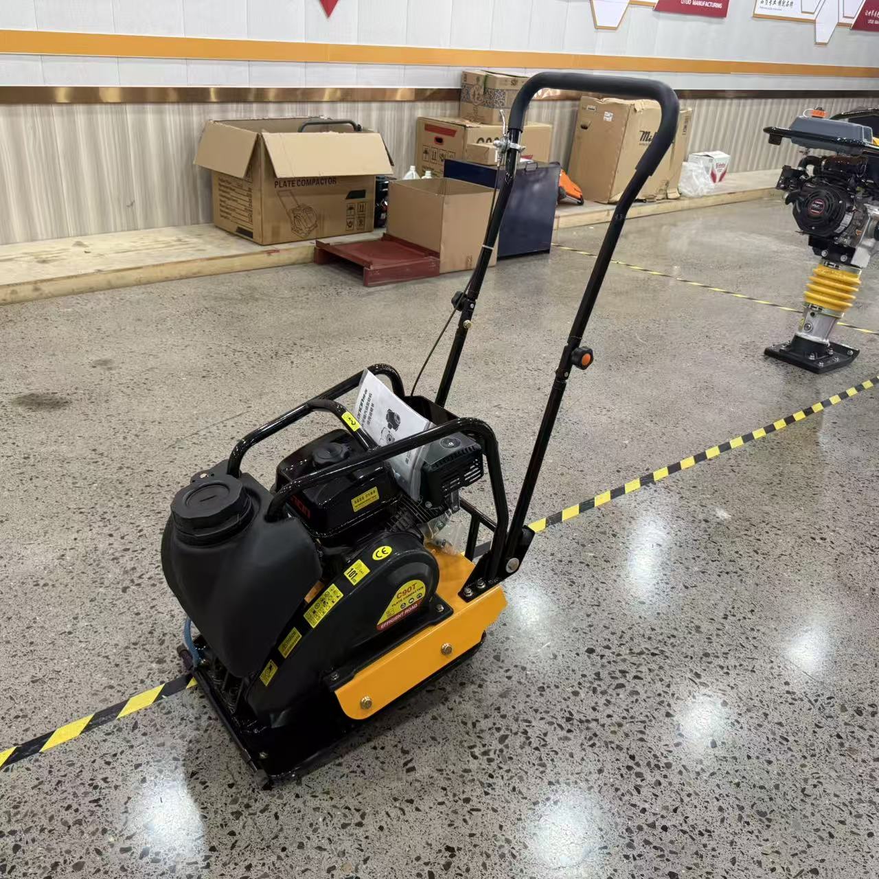 Heavy Duty Engine Concrete Vib - Plate Compactor Vibrator 评论和价格
